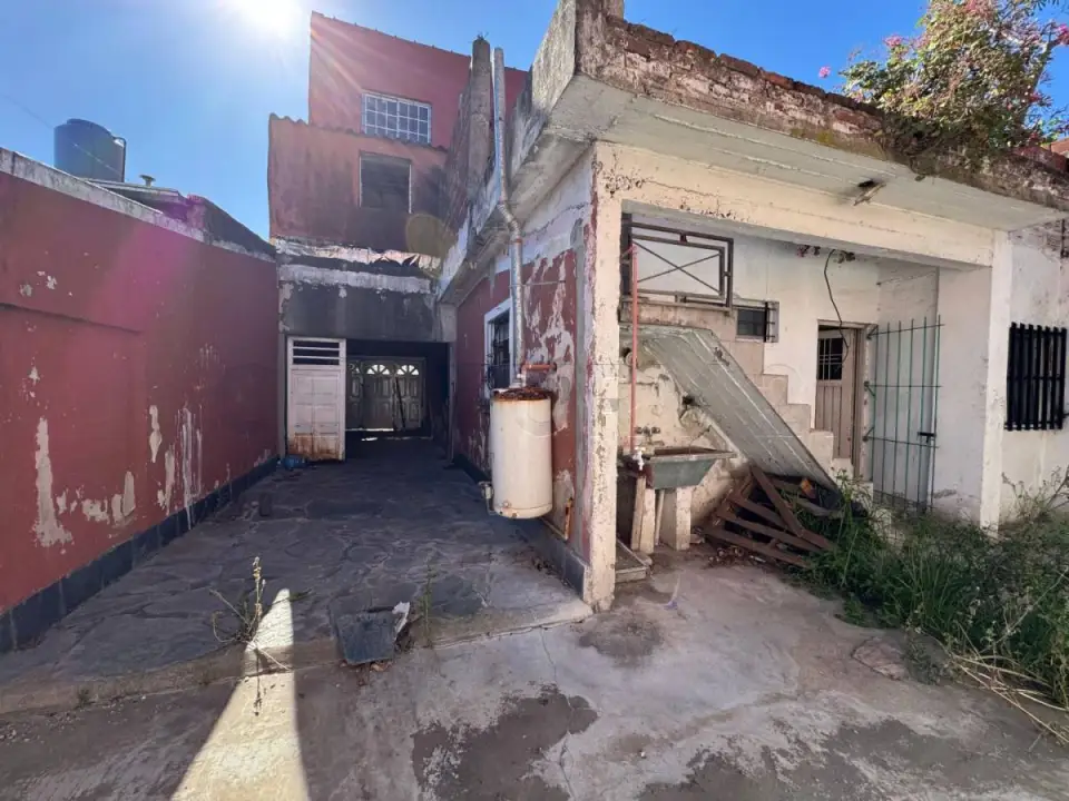 Casa de 6 ambientes en Morón, foto 4