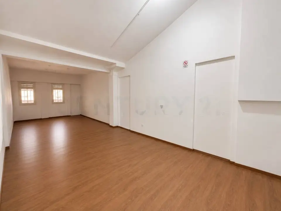 Local de 48 m² en Flores, foto 2