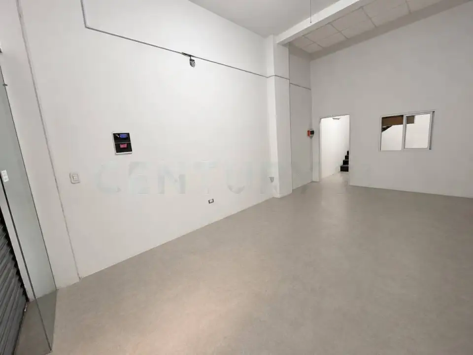 Local de 48 m² en Flores, foto 4
