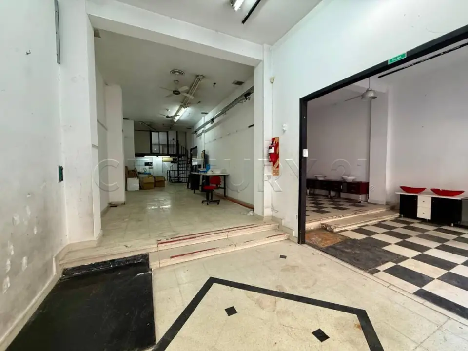 Depósito de 288 m² en Monserrat, foto 3