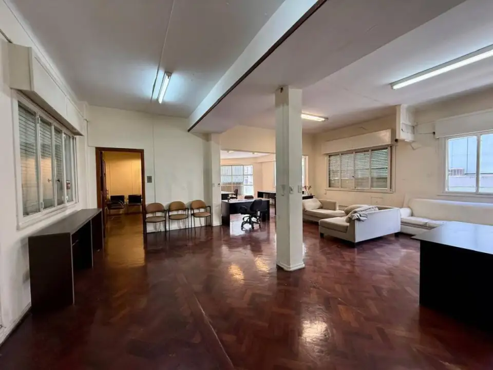 Oficina de 254 m² en Monserrat, foto 2