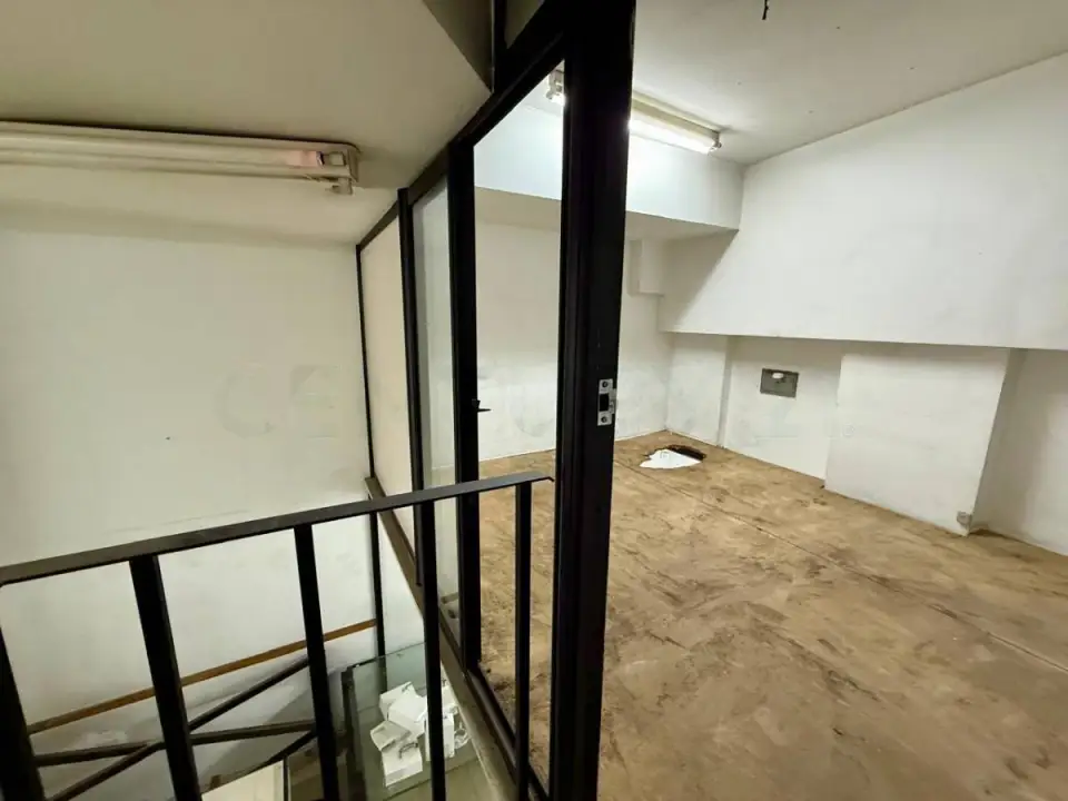 Depósito de 135 m² en Monserrat, foto 4