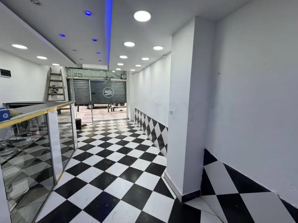 Local de 95 m² en Once, foto 4