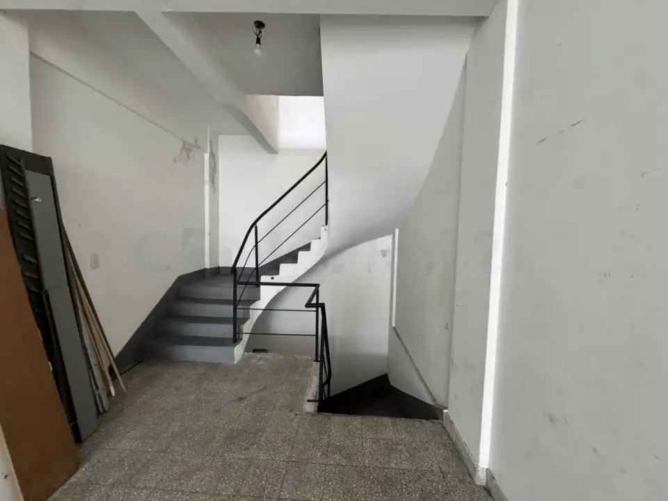 Local de 147 m² en Once, foto 4