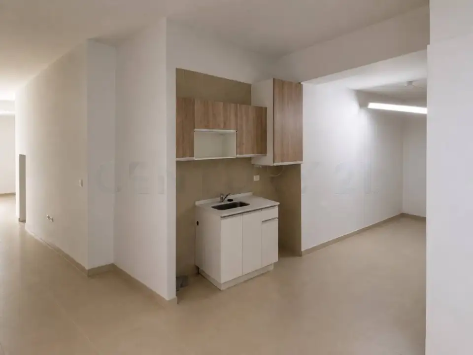 Local de 51 m² en Flores, foto 3