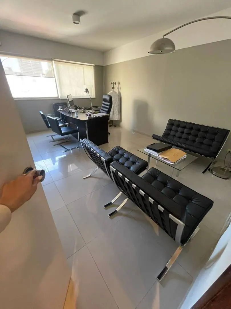 Oficina de 186 m² en Recoleta, foto 2