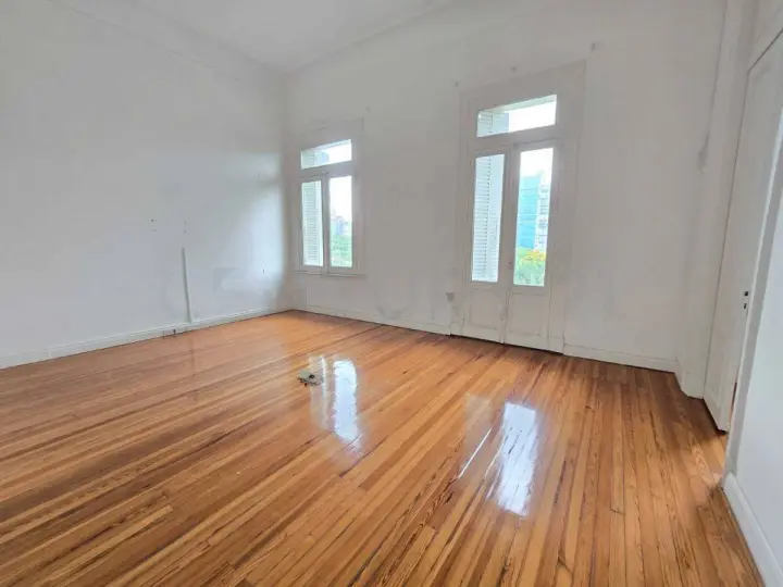 Oficina de 258 m² en Barrio Norte, foto 1