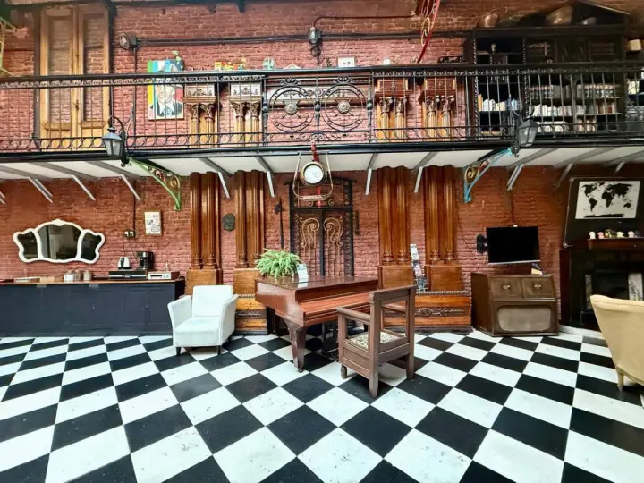 Hotel de 850 m² en Monserrat, foto 1