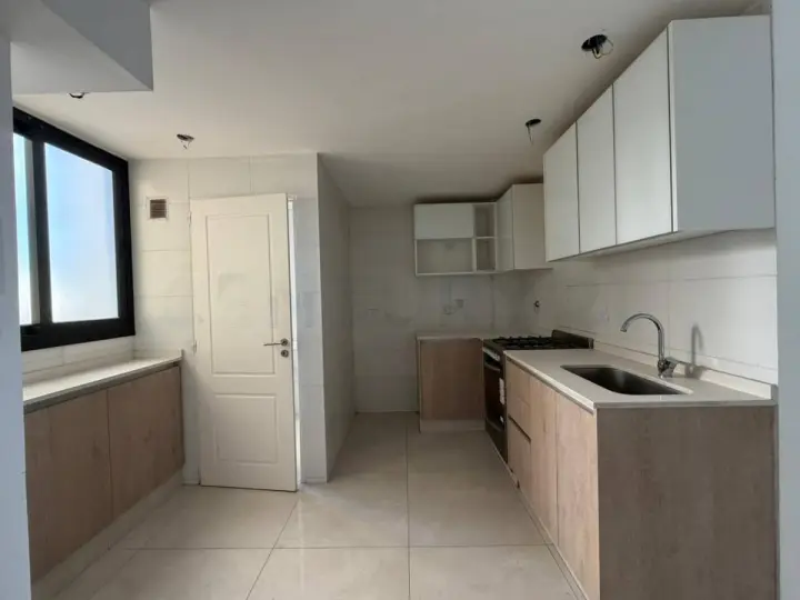 Departamento de 4 ambientes en Flores, foto 1