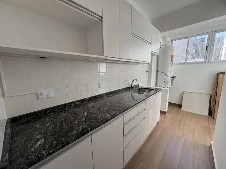 Departamento de 4 ambientes en Almagro, foto 1