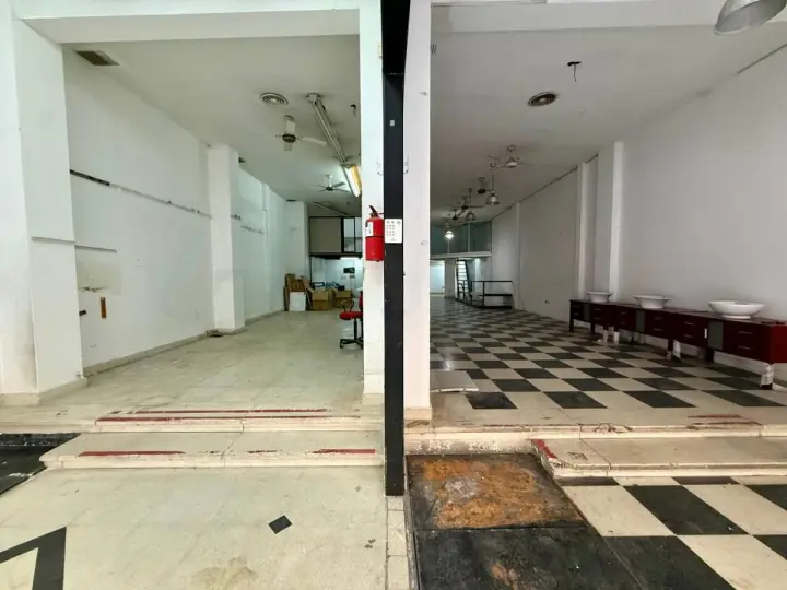 Depósito de 288 m² en Monserrat, foto 1