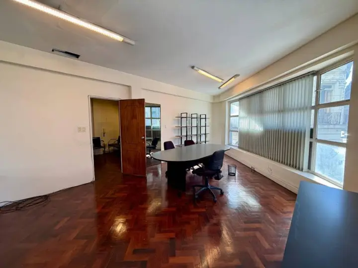Oficina de 254 m² en Monserrat, foto 1