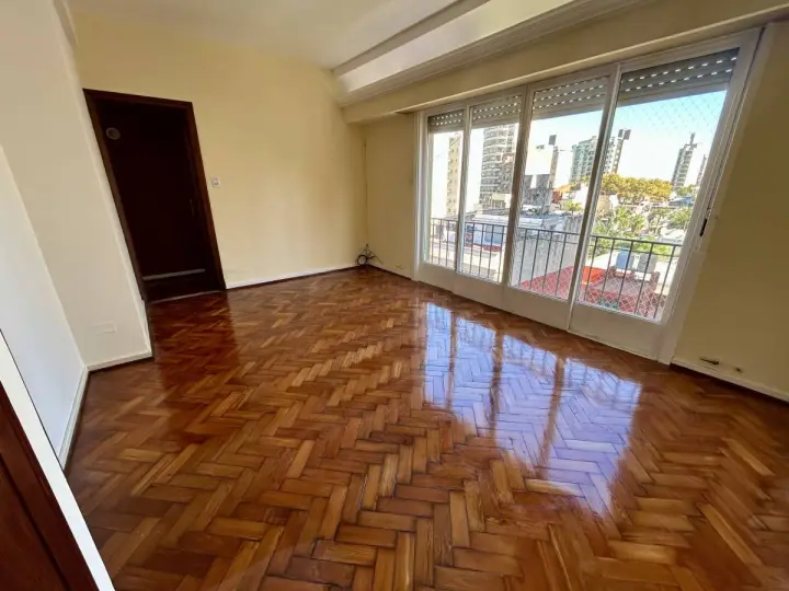 Departamento de 4 ambientes en Lanús Oeste, foto 1