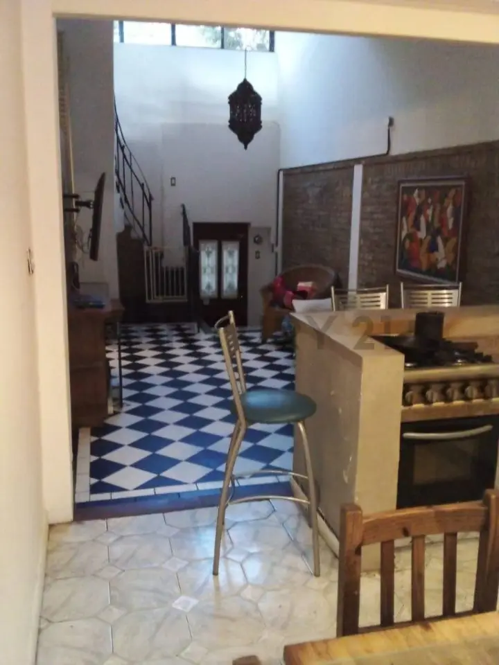 Casa de 6 ambientes en Parque Chacabuco, foto 1