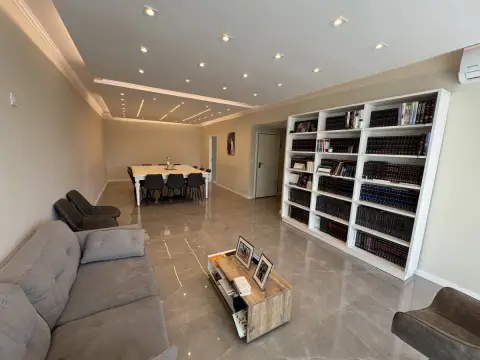 Departamento de 5 ambientes en Barrio Norte