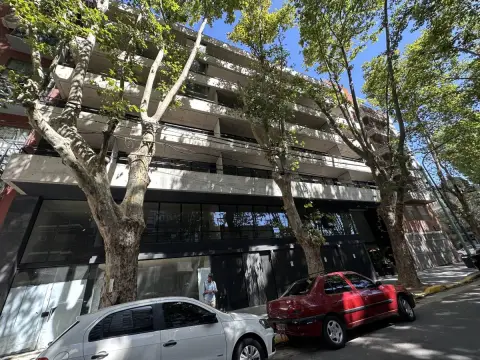 Local de 439 m² en Núñez