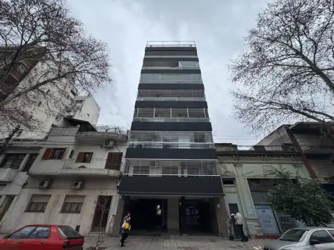 Departamento de 4 ambientes en Flores