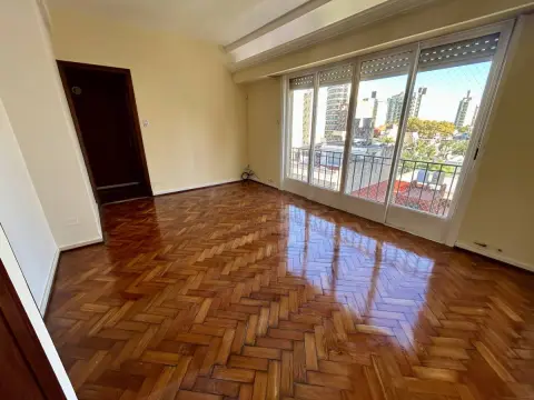 Departamento de 4 ambientes en Lanús Oeste