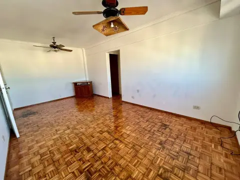 Departamento de 4 ambientes en Almagro